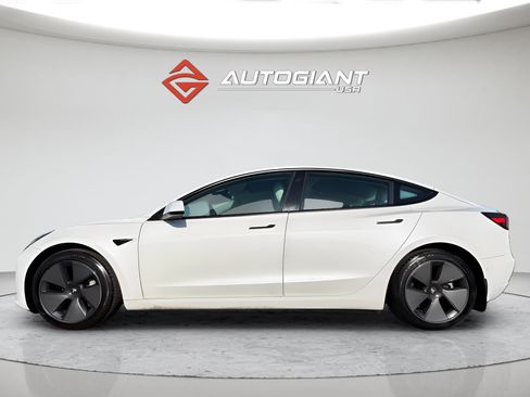 Used 2021 Tesla Model 3 Standard Range Plus RWD image 3