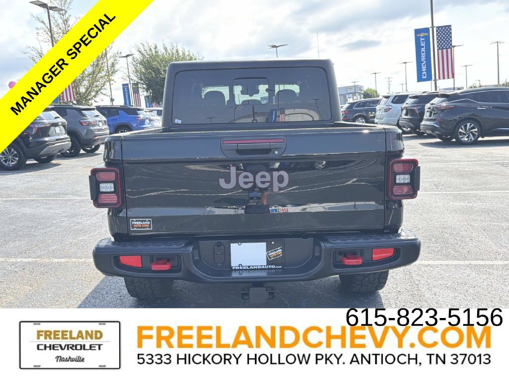 Used 2024 Jeep Gladiator Rubicon w/ Technology Group AWD/4WD image 4