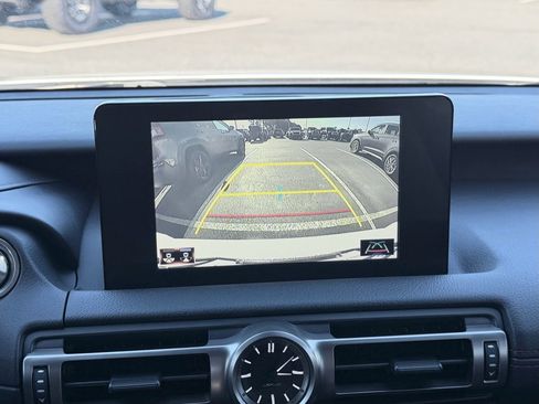 Used 2022 Lexus IS 300 image 12