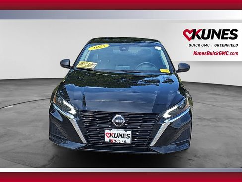 Used 2025 Nissan Altima 2.5 SV FWD image 4