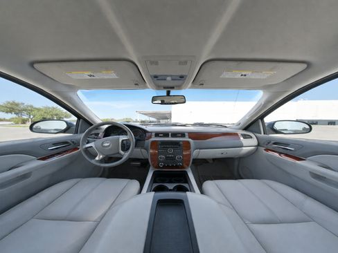 Used 2013 Chevrolet Avalanche LT w/ All-Star Edition RWD image 11