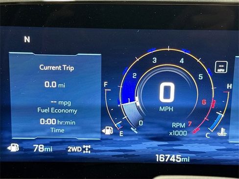 Used 2025 Chevrolet Traverse RS image 10