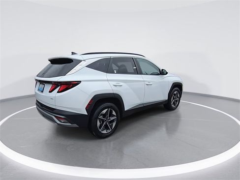 Certified 2025 Hyundai Tucson SEL image 8