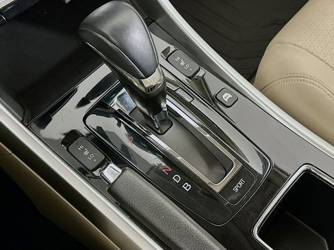 Used 2017 Honda Accord Touring image 25