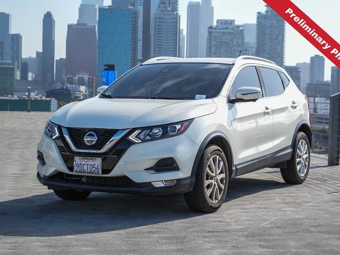 Used 2022 Nissan Rogue Sport SV w/ Technology Package FWD image 1