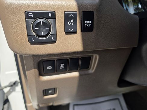 Used 2019 Lexus GX 460 Premium AWD/4WD image 13
