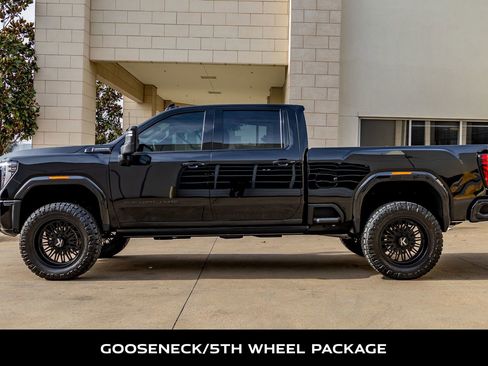 Used 2025 GMC Sierra 2500 Denali Ultimate image 6