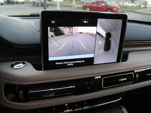 Used 2023 Lincoln Aviator Reserve w/ Equipment Group 201A AWD/4WD image 24