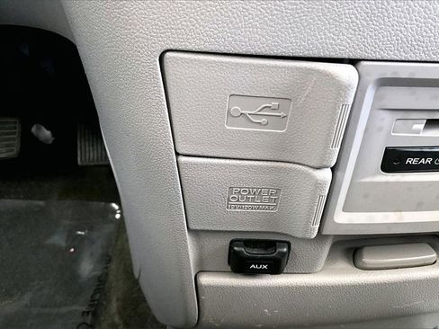 Used 2014 Honda Odyssey Touring image 16