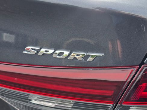 Used 2025 Honda Civic Sport image 12