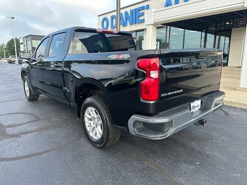 Used 2023 Chevrolet Silverado 1500 LT AWD/4WD image 7