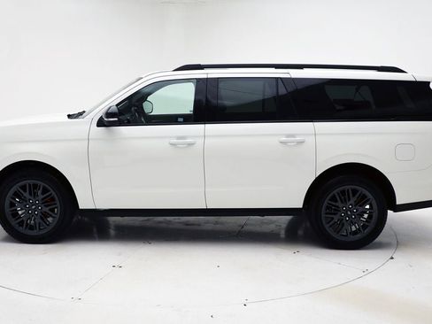 Used 2025 Ford Expedition Max Platinum w/ Stealth Performance Package image 5