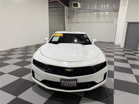 Used 2019 Chevrolet Camaro LT image 3