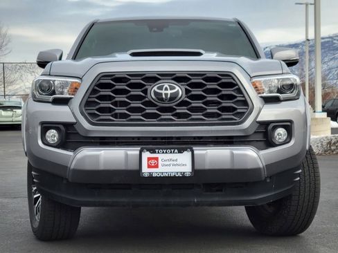 Used 2020 Toyota Tacoma TRD Sport w/ Technology Package AWD/4WD image 14