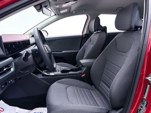 Certified 2025 Kia K4 EX image 17