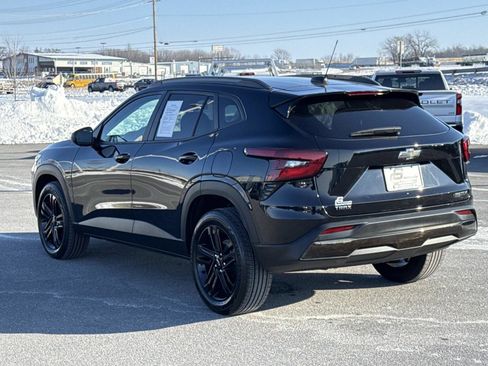 Used 2024 Chevrolet Trax ACTIV w/ Sunroof Package image 26