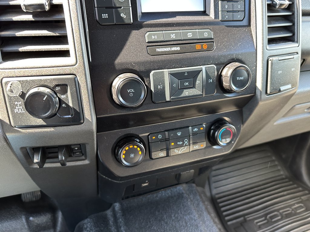 Used 2020 Ford F250 XL w/ Power Equipment Group AWD/4WD image 27