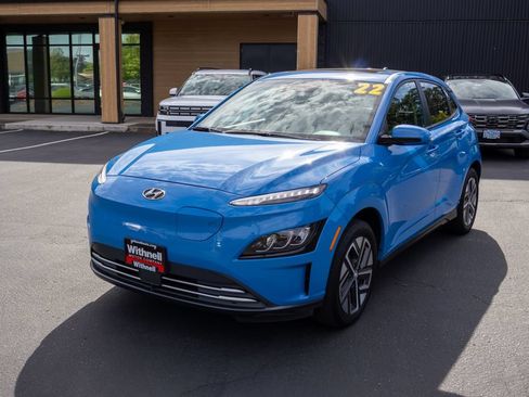 Used 2022 Hyundai Kona Limited FWD image 3