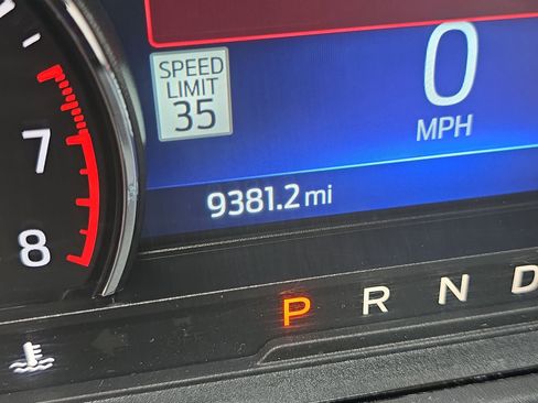 Used 2022 Ford Explorer XLT w/ Equipment Group 202A image 15