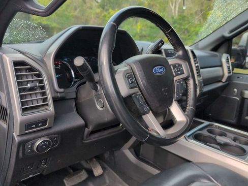Used 2021 Ford F250 Platinum w/ FX4 Off-Road Package image 12