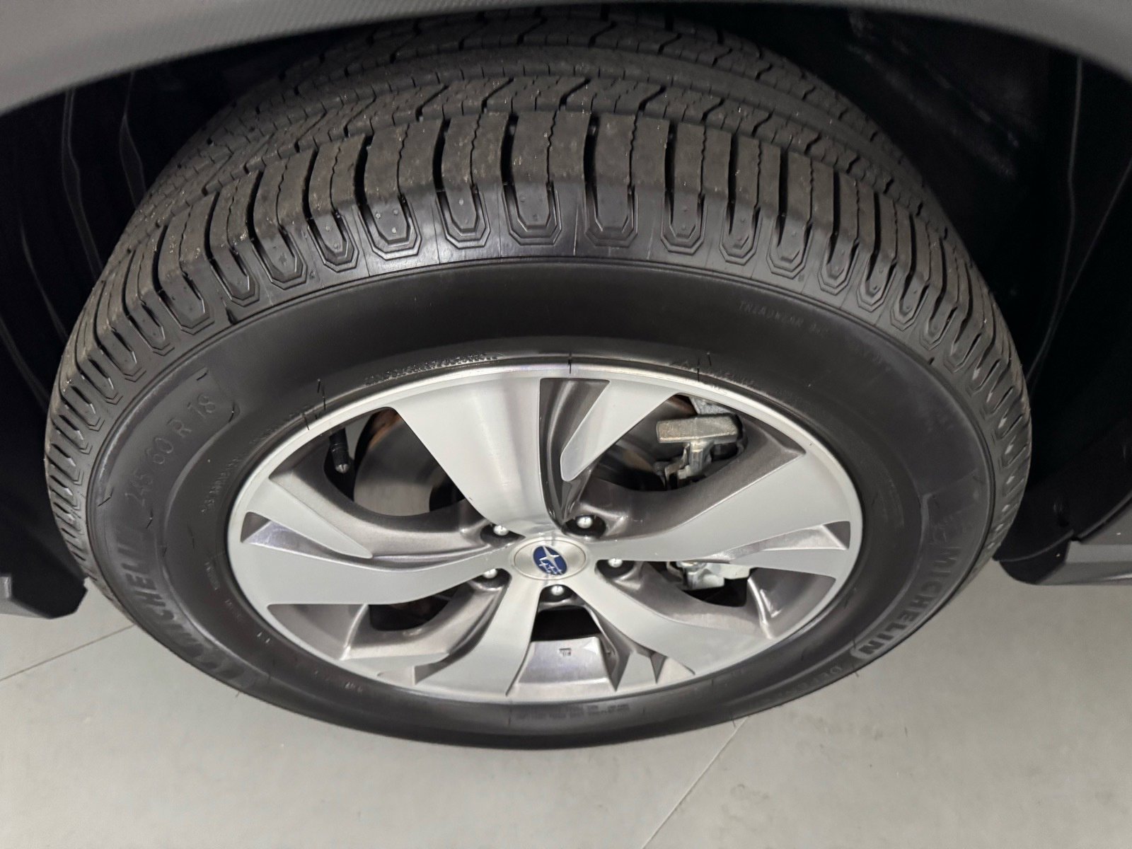 Used 2019 Subaru Ascent Premium AWD/4WD image 9