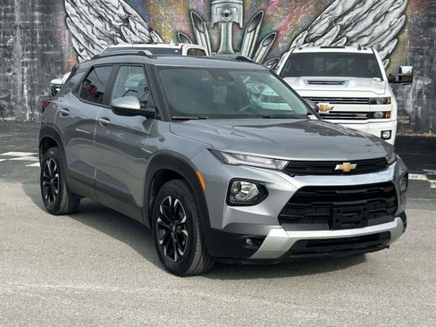 Used 2023 Chevrolet TrailBlazer LT w/ Convenience Package FWD image 1
