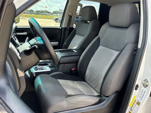 Used 2014 Toyota Tundra SR5 w/ SR5 Upgrade Package RWD image 12