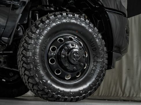 Used 2025 RAM 3500 Laramie AWD/4WD image 54