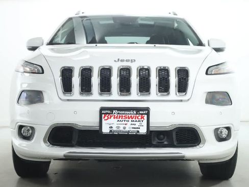 Used 2018 Jeep Cherokee Overland w/ Technology Group AWD/4WD image 5