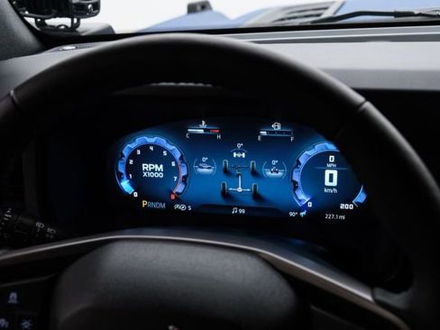 Used 2025 Ford Bronco Badlands image 51