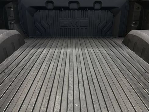 Used 2021 GMC Sierra 1500 AT4 w/ AT4 Carbonpro Edition AWD/4WD image 8