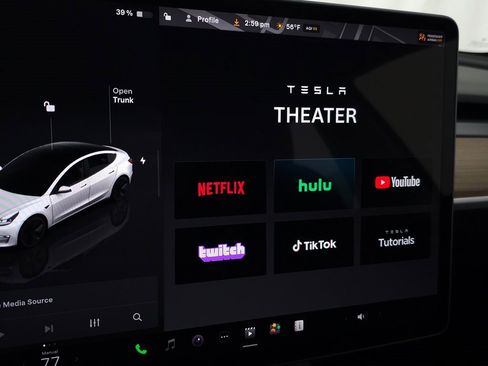 Used 2023 Tesla Model 3 Standard Range image 27