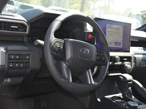 New 2026 Toyota Tacoma TRD Off-Road AWD/4WD image 4