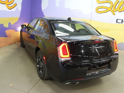 Used 2023 Chrysler 300 Touring L w/ Popular Equipment Group AWD/4WD image 6