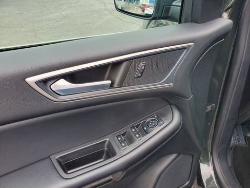 Used 2023 Ford Edge SEL w/ Convenience Package AWD/4WD image 9