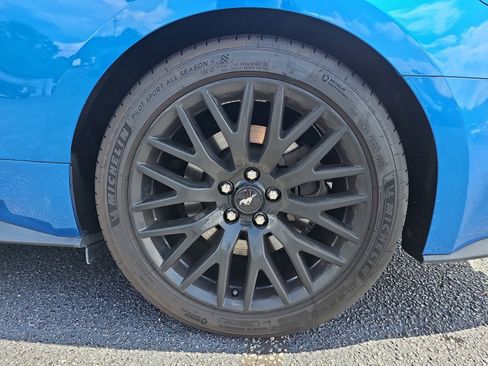 Used 2020 Ford Mustang GT Premium w/ GT Performance Package RWD image 9