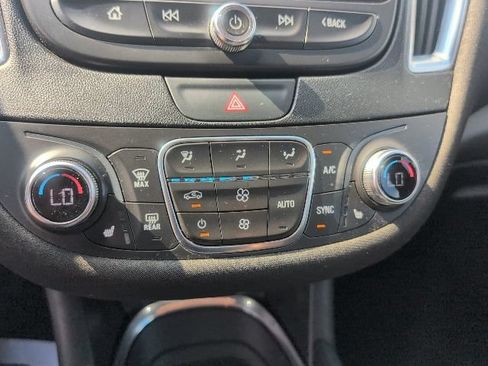 Used 2019 Chevrolet Malibu LT FWD image 30