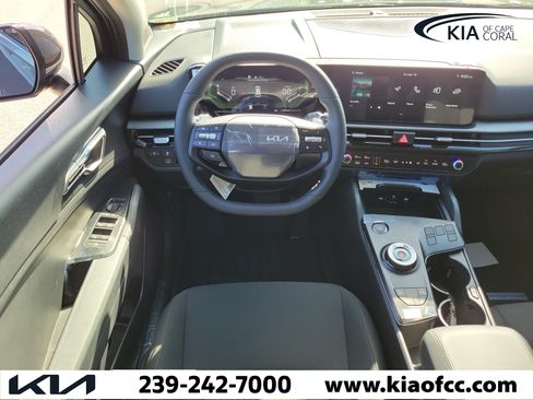 New 2026 Kia Sportage LX FWD image 16