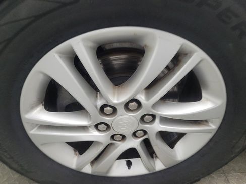 Used 2018 Buick Enclave Essence FWD image 31