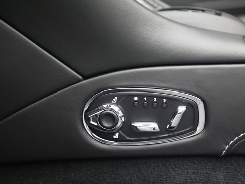Used 2019 Aston Martin DB11 Volante image 27