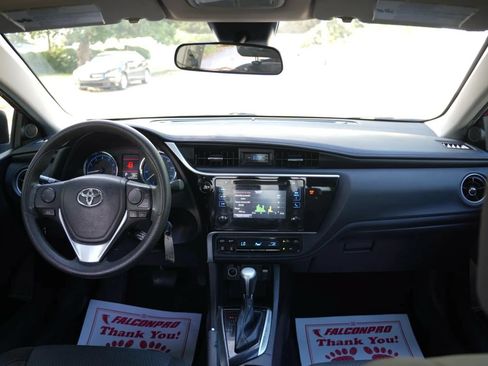 Used 2017 Toyota Corolla LE FWD image 9