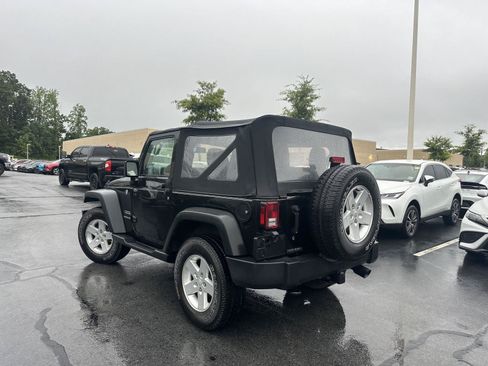 Used 2017 Jeep Wrangler Sport w/ Quick Order Package 24S AWD/4WD image 8