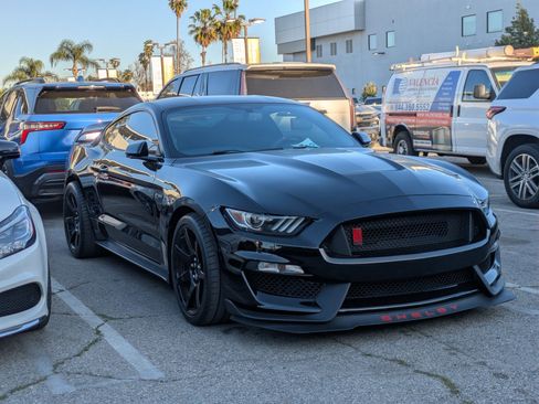 Used 2017 Ford Mustang Shelby GT350R w/ GT350R Equipment Group 920A image 2