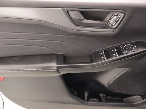 Used 2025 Ford Escape Active AWD/4WD image 14