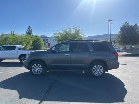 Used 2013 Toyota Sequoia Platinum AWD/4WD image 8