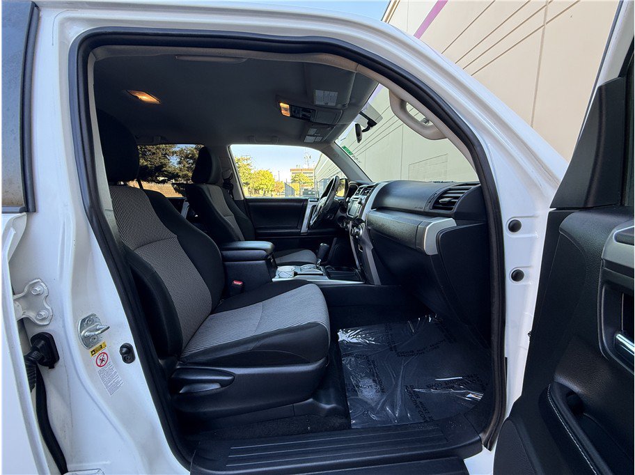 Used 2017 Toyota 4Runner SR5 RWD image 11