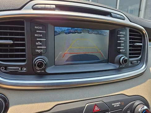 Used 2018 Kia Sorento EX AWD/4WD image 22