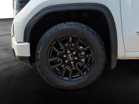 Used 2024 GMC Sierra 1500 Elevation AWD/4WD image 9