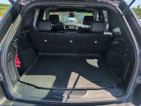 Used 2020 Jeep Grand Cherokee Limited AWD/4WD image 10
