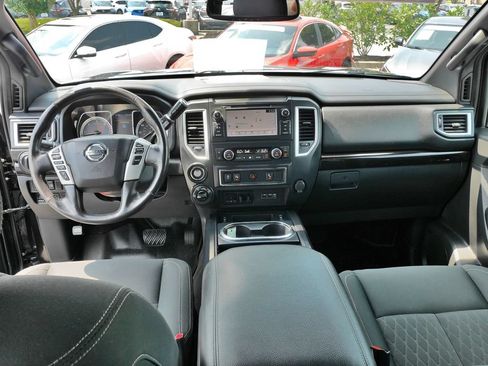 Used 2019 Nissan Titan SV w/ SV Convenience Package AWD/4WD image 17
